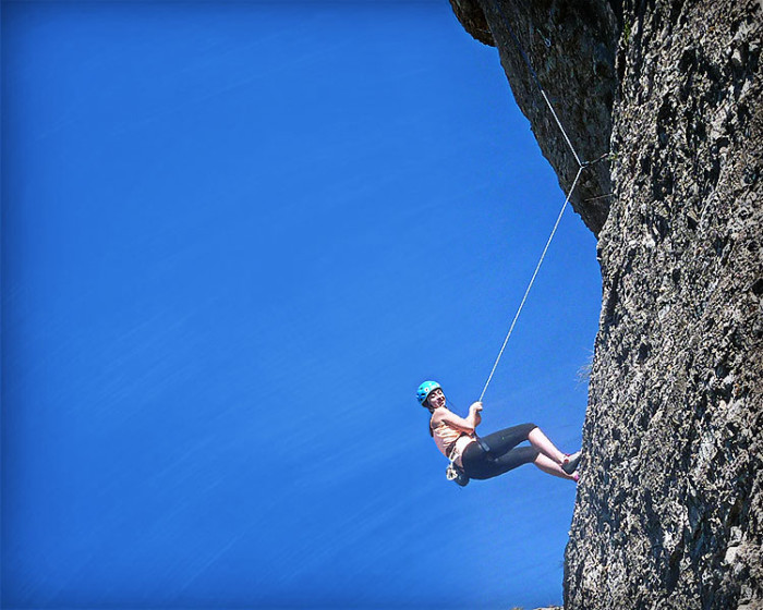 Salidas de escalada en roca en grupo - Imagen 12