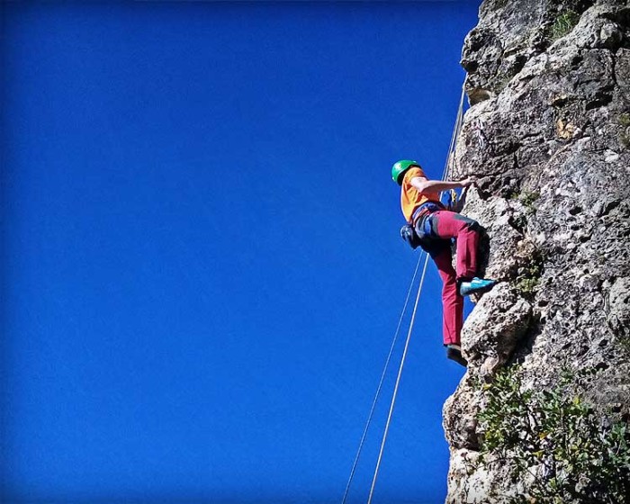 Salidas de escalada en roca en grupo - Imagen 8