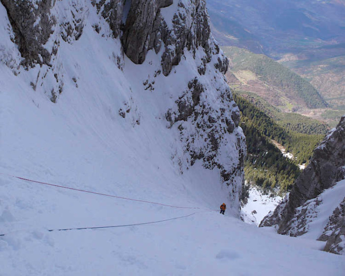 Escalada en la cara norte del Cadí con guía - Imagen 2
