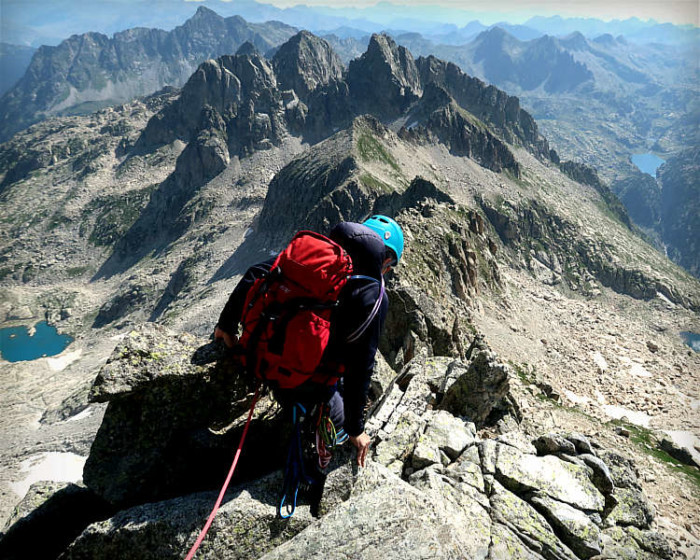 Cresta de Besiberris con guía de alta montaña - Imagen 4