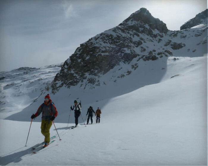 Aneto con esquís de montaña - Imagen 2